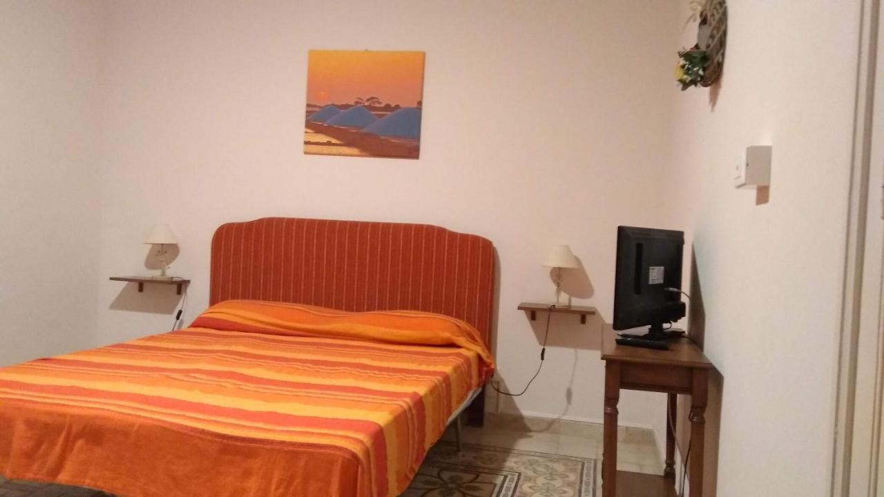The Twins Rooms In Trapani 1 ห้อง รูปภาพ