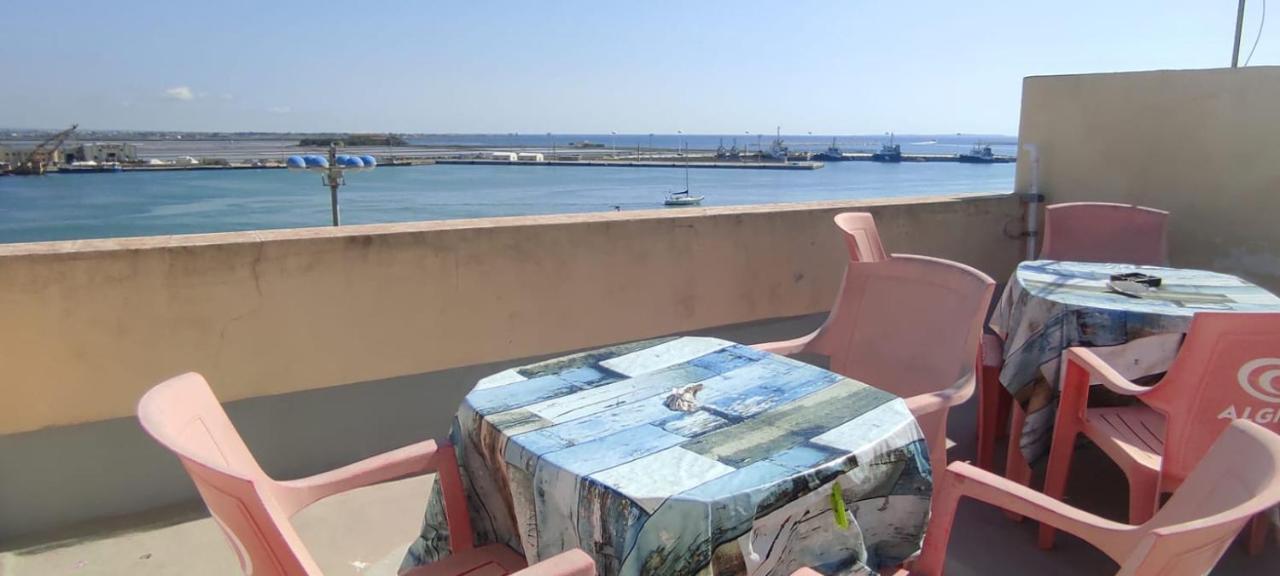 The Twins Rooms In Trapani 1 ภายนอก รูปภาพ
