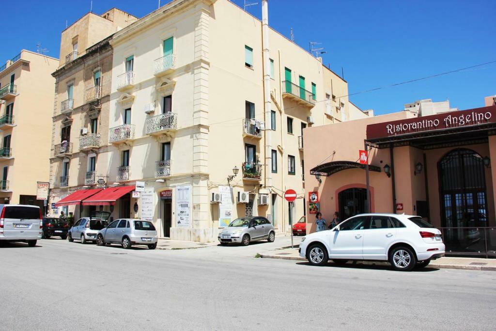 The Twins Rooms In Trapani 1 ภายนอก รูปภาพ